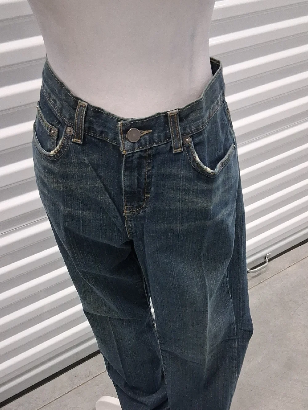 Calvin Klein Jeans - Picture 2 of 7